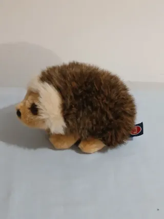 Peluche riccio realistico