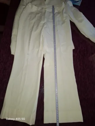 Traje de chaqueta beige mujer