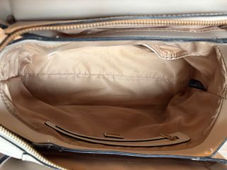Remate! Precioso Bolso Guess nude poco usado