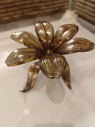 CENICERO VINTAGE EN FORMA DE FLOR DE LOTO DE BRONC