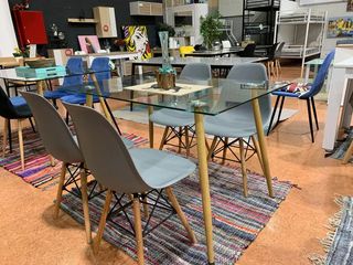 Mesa Cristal Nuevo 140cm con 4 Sillas Nordicas