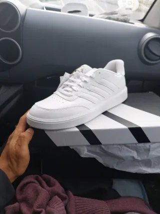 Zapatilla Adidas COURTBLOCK Blanca T44