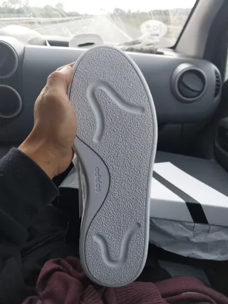 Zapatilla Adidas COURTBLOCK Blanca T44