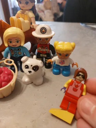 Lego Duplo, Set di personaggi e cavallo