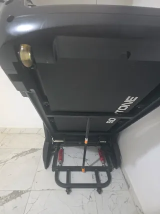 Cinta de Correr y Banco de Flexiones