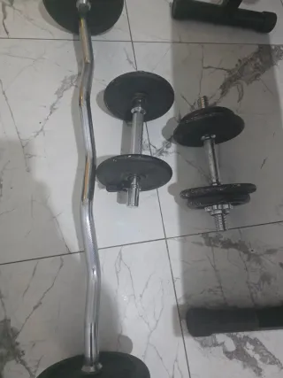 Cinta de Correr y Banco de Flexiones