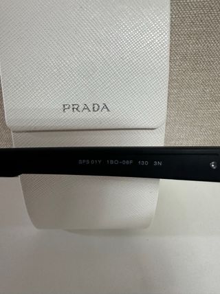 Gafas Prada Línea Rossa SPS 01Y