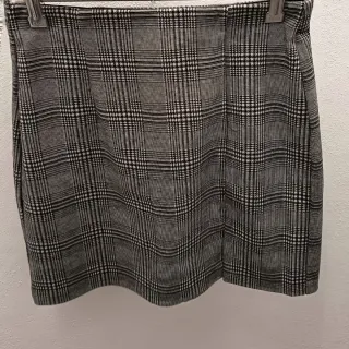 Falda Stradivarius cuadros