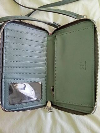 Cartera y funda para móvil Parfois floral