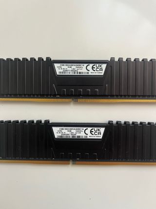Corsair Vengeance LPX DDR4 32GB (2x16GB) 2400MHz