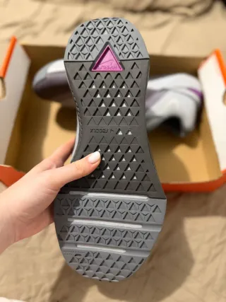 Nike Metcon 10 grigio/viola