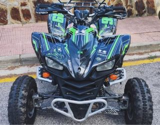 Quad Kawasaki Negro y Verde Negociable