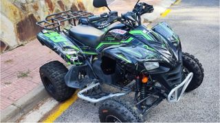 Quad Kawasaki Negro y Verde Negociable