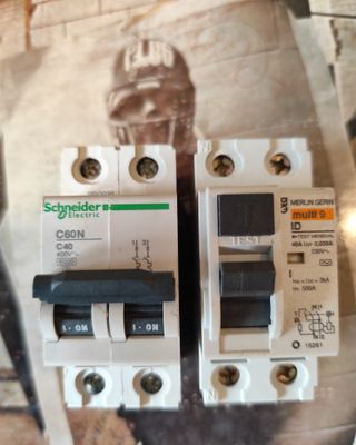 Interruptor automático Diferencial Schneider 40A