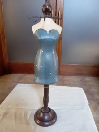 Colgador Vintage Joyas Maniquí Vestido