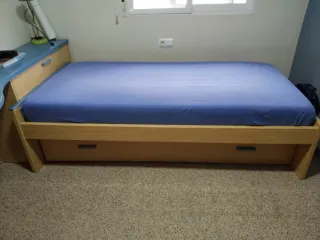 Habitación juvenil con cama 90× 190