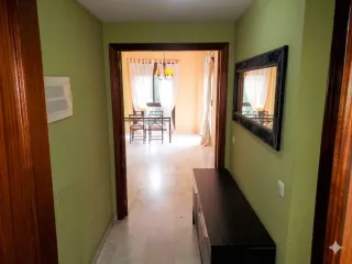 Bajo con jardín y amplia plaza de garaje