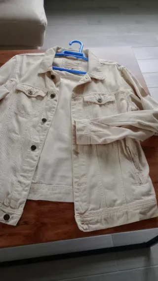 Cazadora vaquera Pull&Bear beige T.M