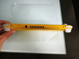 Nintendo Switch Lite Amarillo con Caja