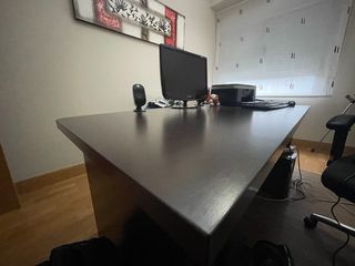 Mesa de despacho + armario+ silla