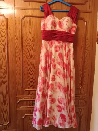 Traje de ceremonia rosa y rojo