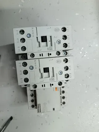 Interruptores Moeller y Merlin Gerin