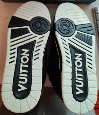 Louis Vuitton Skate Negras