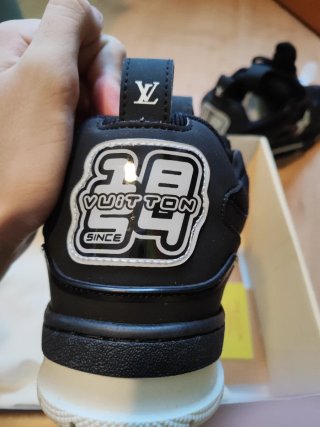 Louis Vuitton Skate Negras