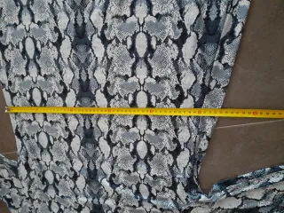 Vestido estampado serpiente manga larga