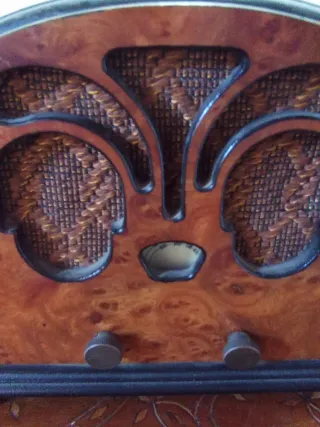 Radio Vintage Imitación Madera