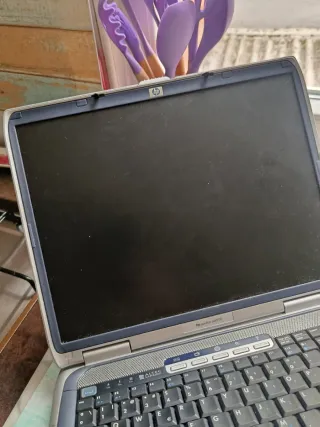 (piezas)Ordenador portátil HP azul/plateado