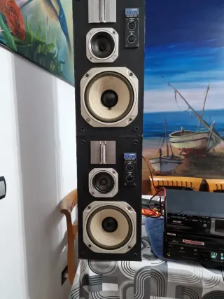 Altavoces Aiwa SX-15 de alta gama con regulación