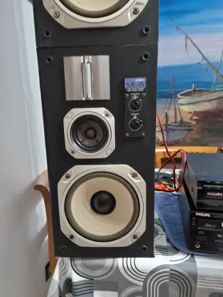 Altavoces Aiwa SX-15 de alta gama con regulación