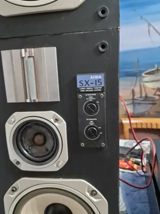 Altavoces Aiwa SX-15 de alta gama con regulación