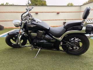 Suzuki Intruder M800 Negra