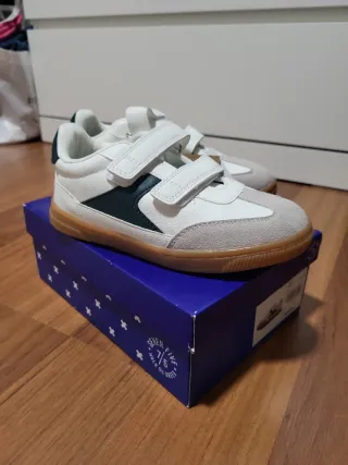 Zapatillas niño Talla 32 NUEVAS