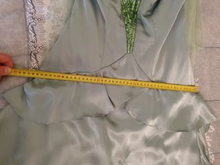 Vestido boda largo verde con foulard. Mido 1.78m