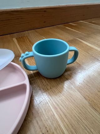 Lote vajilla bebé: platos, taza y cubiertos
