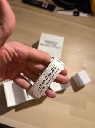 Omega x Swatch Mission to the Moon Snoopy Bianco