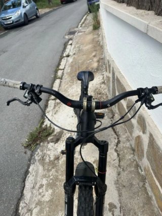 YT Capra Core 3 Carbono año 2023 talla M mullet