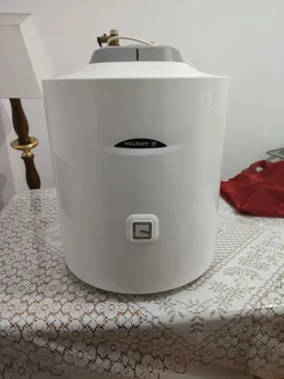 Calentador de agua Ariston 50L
