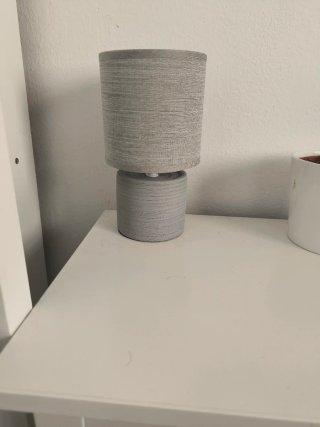 Lámpara de mesa gris moderna - Nueva