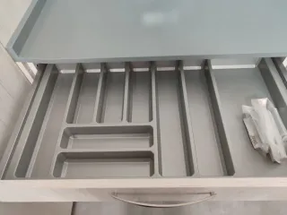 Muebles de cocina metálicos nuevos