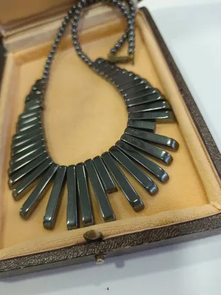 Collar de Hematita