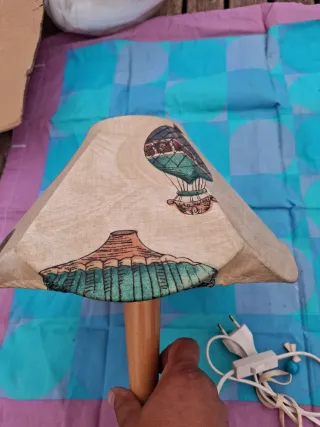 Lámpara de mesa tela y madera