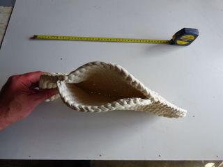 Bolso de mano tejido beige y marrón