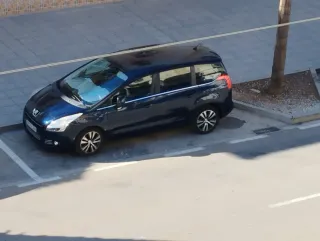 Peugeot 5008 2011