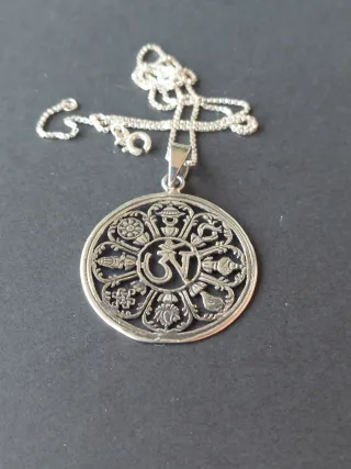 Colgante Rueda de Dharma Om Plata