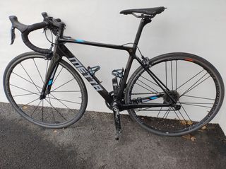 Bicicleta de carretera carbono. Metta Sarin T49