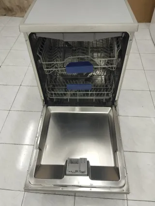LAVAVAJILLA SIEMENS Acero inoxidable